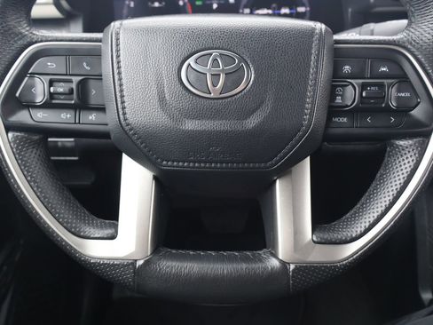 Used 2024 Toyota Tacoma TRD Off-Road image 13