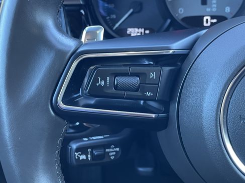 Used 2023 Porsche Macan S image 24