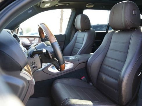 Certified 2023 Mercedes-Benz GLS 580 4MATIC image 37