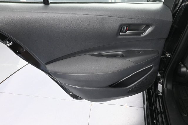 Used 2025 Toyota Corolla LE FWD image 27