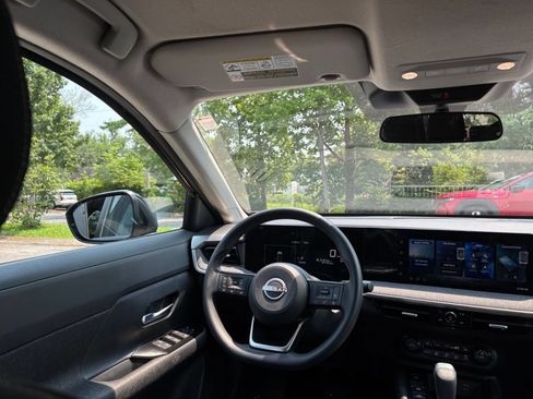 Used 2026 Nissan Kicks SV w/ Cold Weather Package FWD image 32