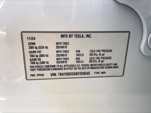 Used 2025 Tesla Model Y Long Range AWD/4WD image 16