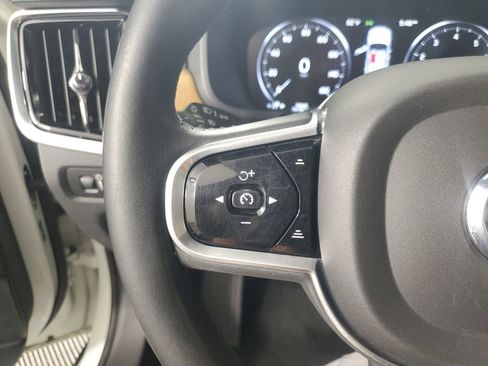 Used 2017 Volvo S90 T6 Inscription w/ Vision Package image 25