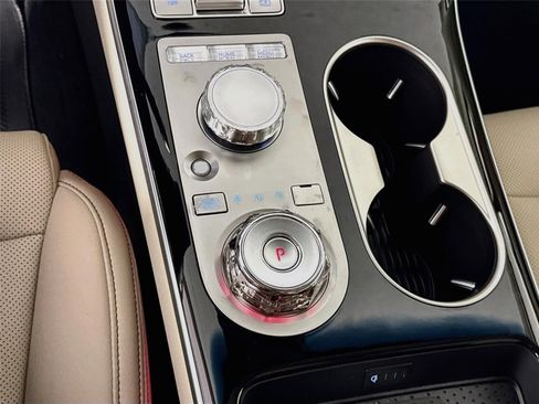 New 2027 Genesis GV70 2.5T AWD/4WD image 18