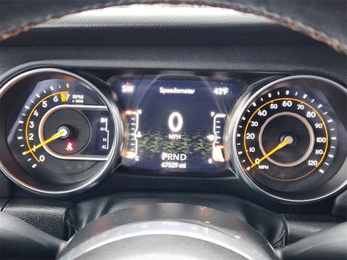 Used 2022 Jeep Gladiator Overland image 11