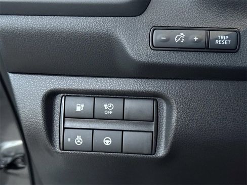 Used 2025 Nissan Leaf SV Plus image 26