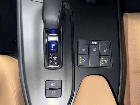 Used 2026 Lexus UX 300h AWD w/ Accessory Package (2T) image 15