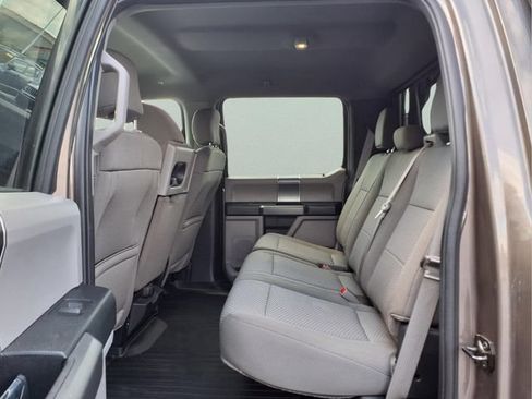 Used 2018 Ford F150 XLT w/ Equipment Group 302A Luxury AWD/4WD image 12