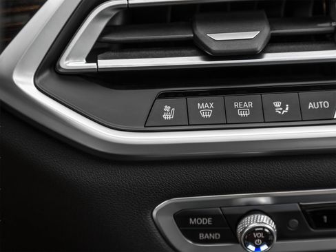 Used 2022 BMW X7 M50i w/ Dynamic Handling Package AWD/4WD image 54
