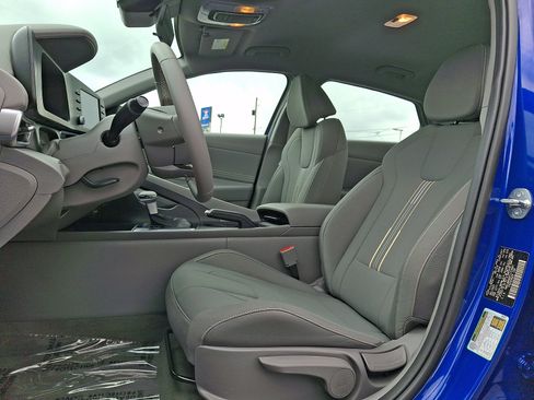 Used 2026 Hyundai Elantra Sport FWD image 13