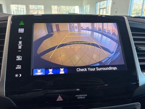 Used 2016 Honda Pilot Touring image 28