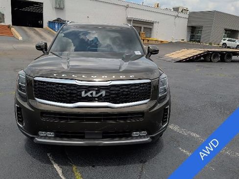 Used 2022 Kia Telluride SX w/ SX Prestige Package AWD/4WD image 2