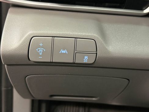 Used 2023 Hyundai Elantra SEL image 25