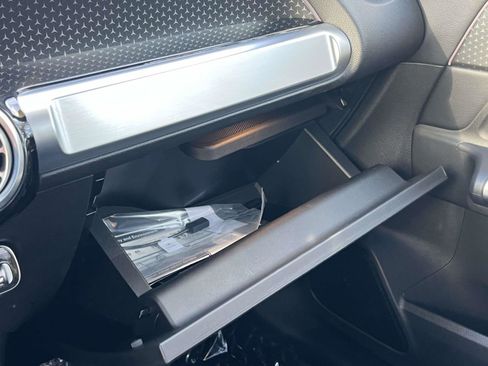 Certified 2024 Mercedes-Benz EQB 300 4MATIC image 10