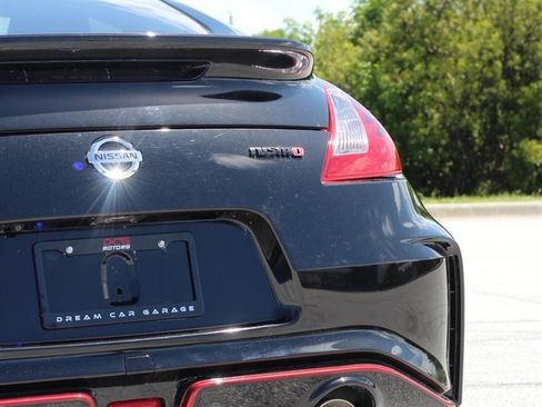 Used 2020 Nissan 370Z NISMO RWD image 5