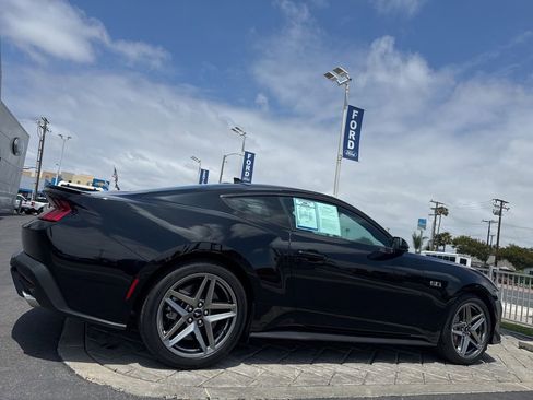 Used 2024 Ford Mustang GT RWD image 2