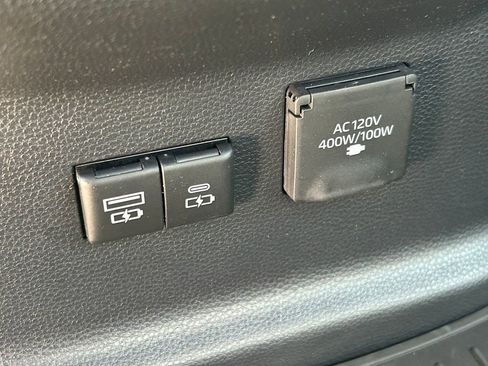 Used 2023 Toyota Tundra Platinum w/ Advanced Package image 23