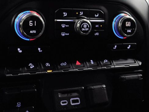 Used 2019 GMC Sierra 1500 SLE w/ SLE Value Package AWD/4WD image 39