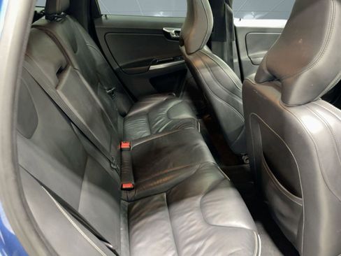 Used 2017 Volvo XC60 T6 R-Design w/ Protection Package image 28