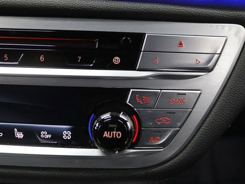 Used 2019 BMW 750i xDrive w/ Executive Package image 34