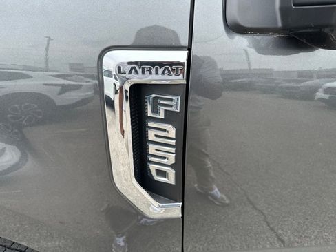 Used 2019 Ford F250 Lariat w/ Lariat Ultimate Package AWD/4WD image 19