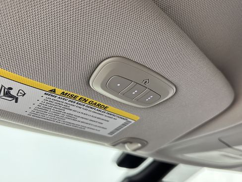 Used 2022 Chrysler Pacifica Touring-L w/ Uconnect Theater Family Group image 24