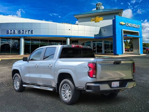 Used 2024 Chevrolet Colorado LT w/ LT Convenience Package III RWD image 6