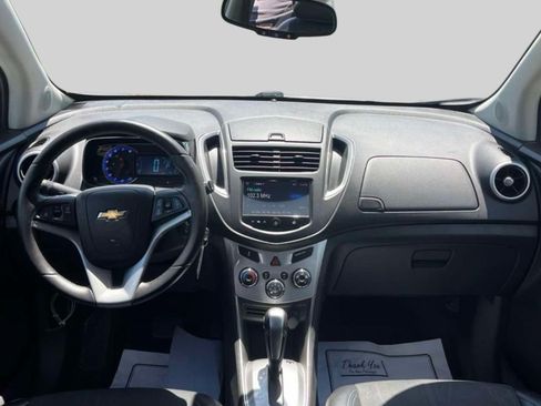 Used 2016 Chevrolet Trax LT w/ LT Convenience Package AWD/4WD image 4