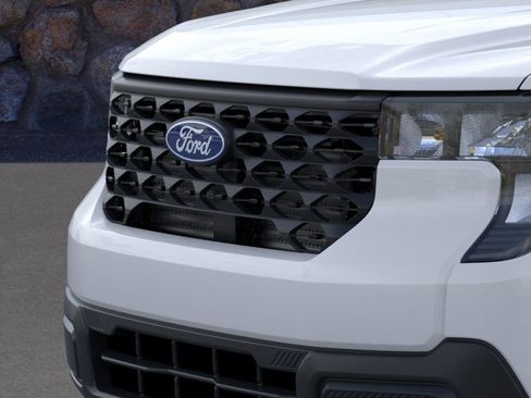 New 2025 Ford Maverick XL image 18