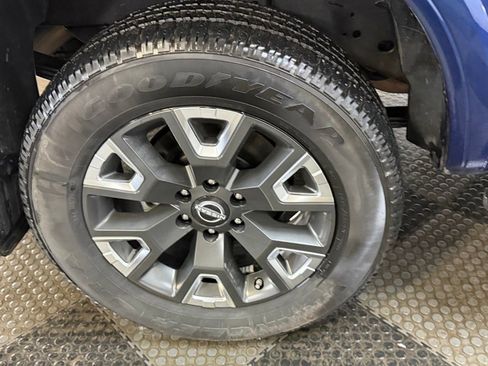 Used 2024 Nissan Titan Platinum Reserve w/ Moonroof Package image 16