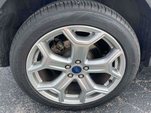 Used 2018 Ford Escape Titanium AWD/4WD image 11