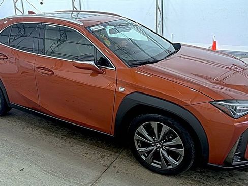 Used 2019 Lexus UX 200 F Sport w/ F Sport Premium Package FWD image 3