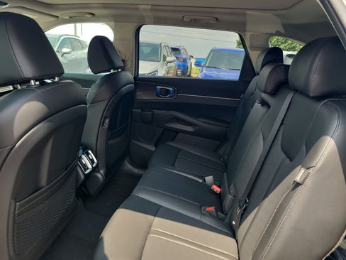 New 2026 Kia Sorento S w/ S Panoramic Sunroof Package FWD image 10