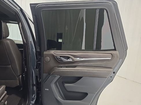 Used 2021 GMC Yukon Denali w/ Denali Premium Package image 23