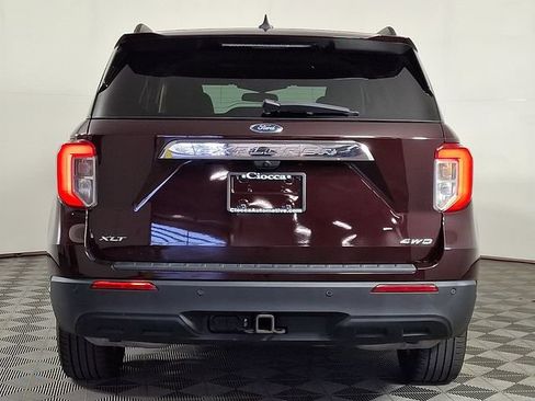 Used 2023 Ford Explorer XLT w/ Class IV Trailer Tow Package AWD/4WD image 8