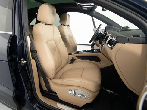 Certified 2021 Porsche Macan S AWD/4WD image 39