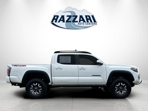 Used 2020 Toyota Tacoma TRD Off-Road image 2