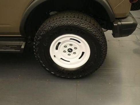 New 2026 Ford Bronco Heritage Edition AWD/4WD image 9
