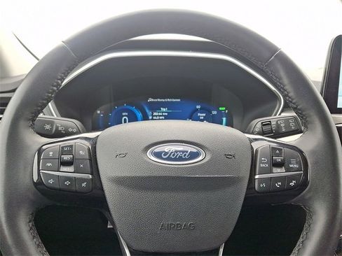 Used 2022 Ford Escape Titanium image 19