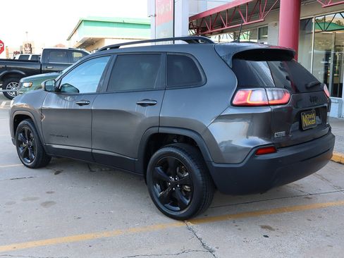 Used 2020 Jeep Cherokee Latitude Plus image 6