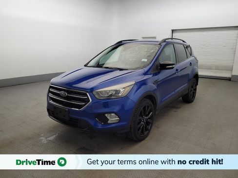 Used 2017 Ford Escape Titanium image 1