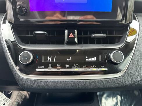 Certified 2025 Toyota Corolla LE image 33