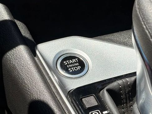 Used 2025 Nissan Altima 2.5 SV FWD image 17