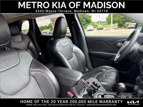 Used 2022 Jeep Cherokee Limited AWD/4WD image 38