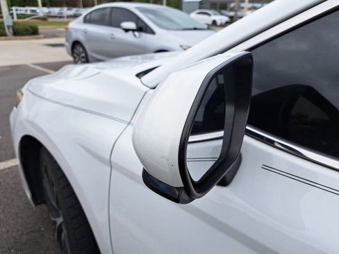 Used 2020 Toyota Camry SE image 8