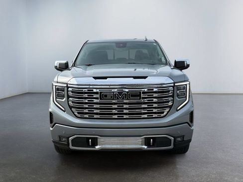 Used 2024 GMC Sierra 1500 Denali AWD/4WD image 8