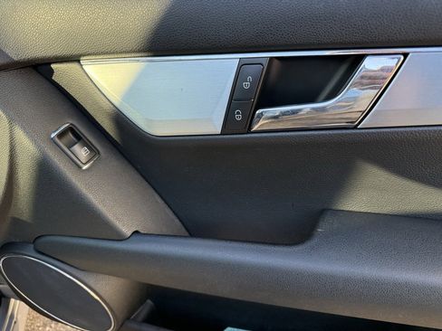 Used 2008 Mercedes-Benz C 300 C 300 image 43