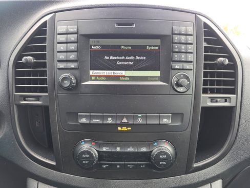 Used 2020 Mercedes-Benz Metris Passenger image 11