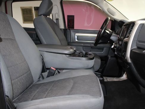 Used 2017 RAM 1500 Big Horn RWD image 26
