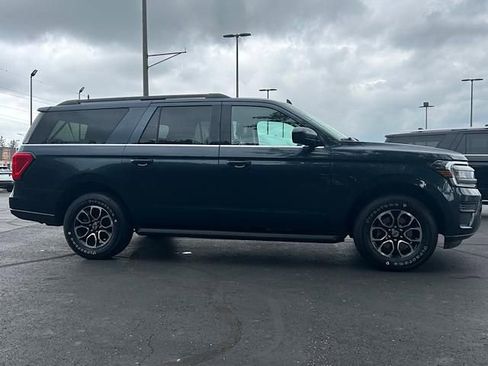 Used 2022 Ford Expedition Max XLT image 4
